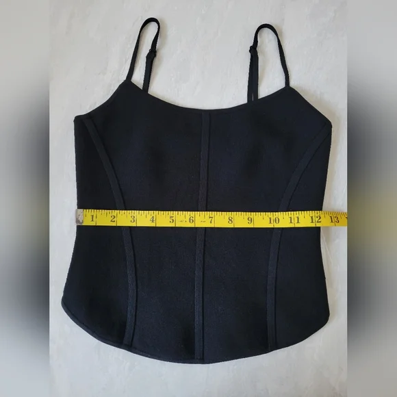 ARITZIA Sculpt Knit boustier camisolein black - Picture 10 of 12